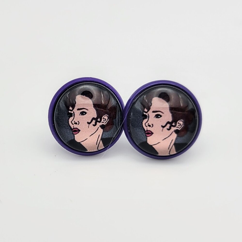 Halloween Beetlejuice Delia Women's Spooky Fashion Stud Earring